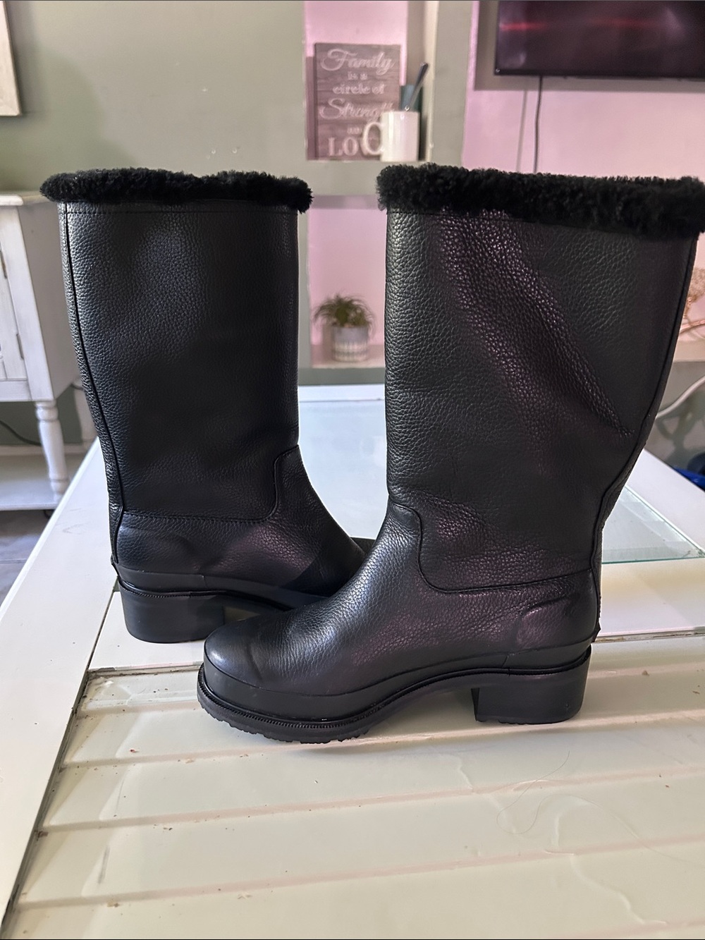 HUNTER Shearling Leather Pull On
Boots Womens
